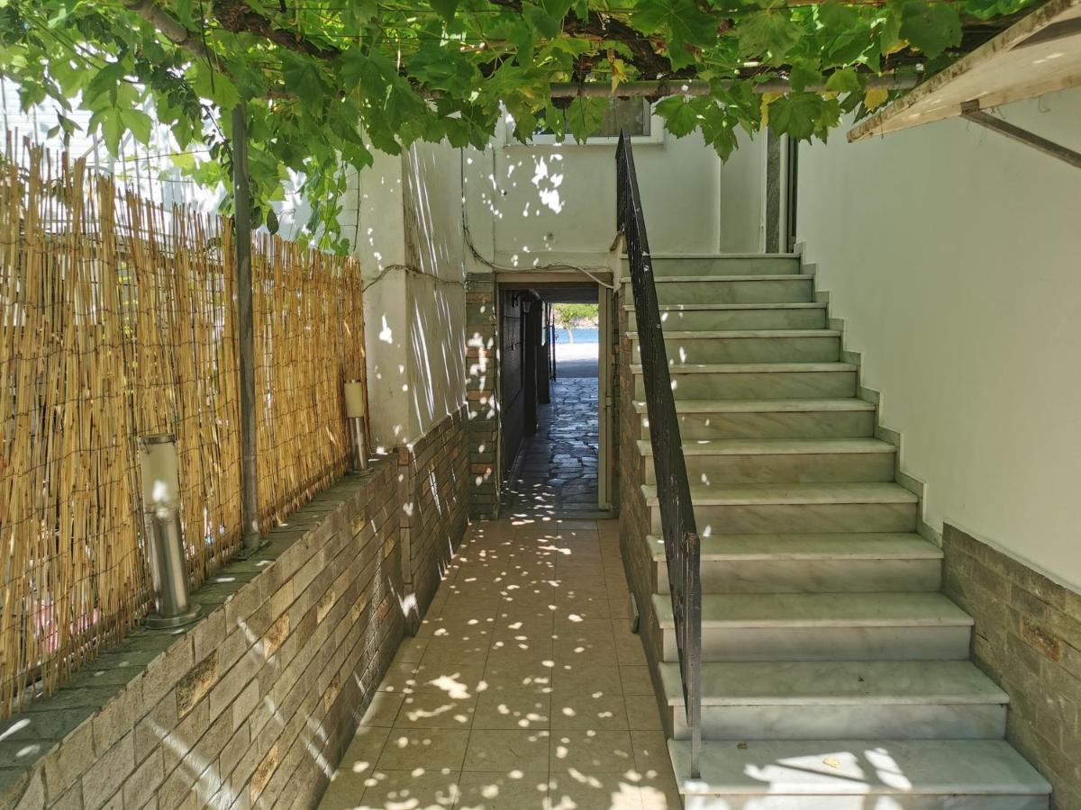 Villa Tasos Néa Péramos 외부 사진