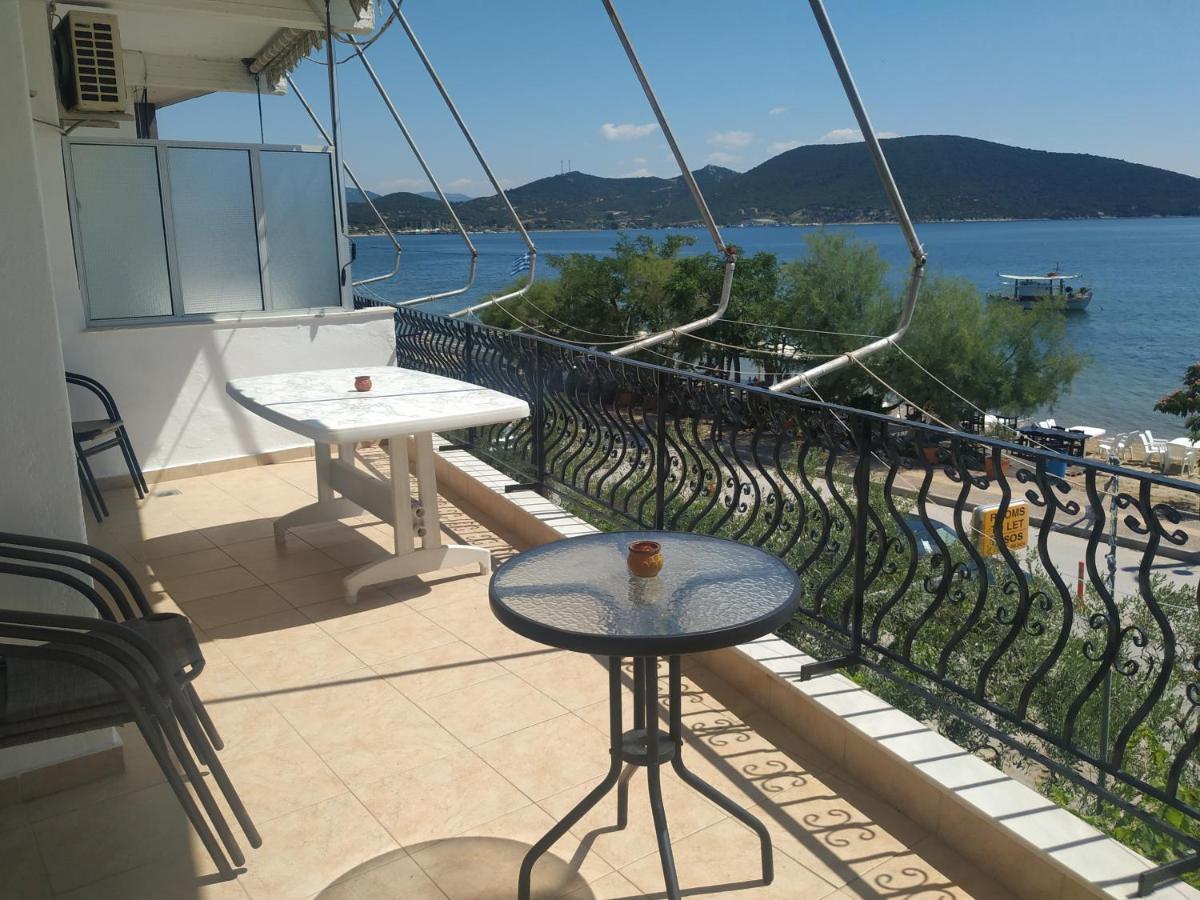 Villa Tasos Néa Péramos 외부 사진